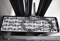 Cách sử dụng xe nâng điện – Bình ắc quy xe nâng hàng