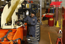 TẦM QUAN TRỌNG CỦA VIỆC KIỂM TRA VÀ BẢO TRÌ XE NÂNG ĐỊNH KỲ