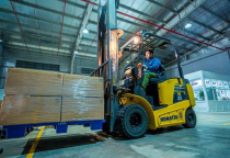 Xe nâng điện có phù hợp cho vận chuyển hàng nặng không? Xe nâng điện có phù hợp cho vận chuyển hàng nặng không?