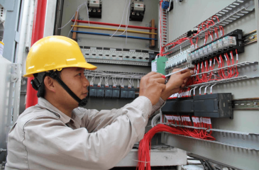 Vì sao cần sửa chữa hệ thống thiết bị điện tử xe nâng?