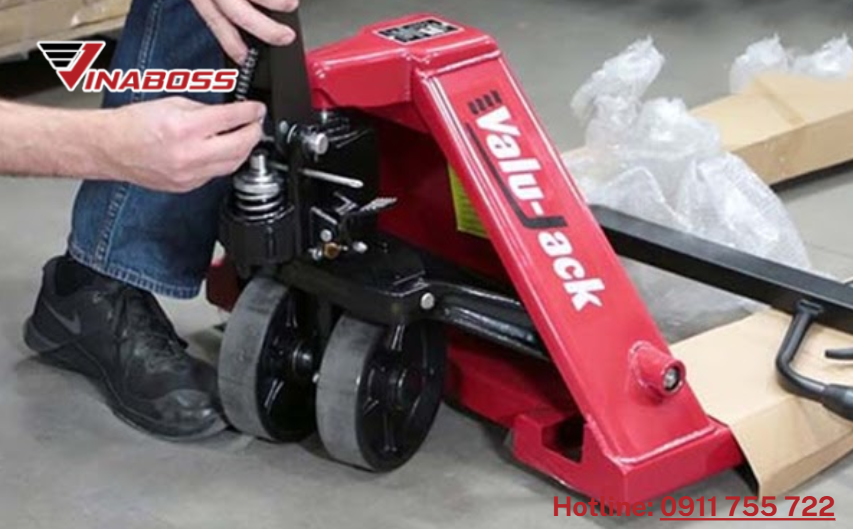 Toàn bộ xe nâng đều được bảo dưỡng, kiểm tra kỹ lưỡng trước khi bàn giao cho khách hàng